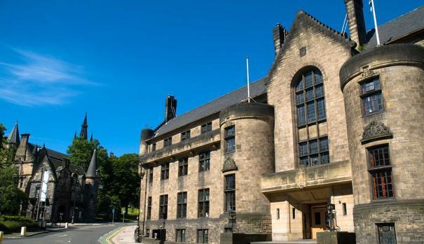 ag亚娱官网:杨幂薛之谦华晨宇《明日之子》直播“约架” 美颜回应团灭争议(图1) AG亚娱集团