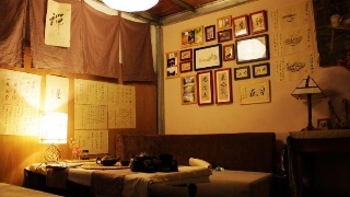 阿根廷“冰川酒吧”:浮冰建造 用“冰杯”盛酒|AG亚娱集团(图1) AG亚娱集团官方