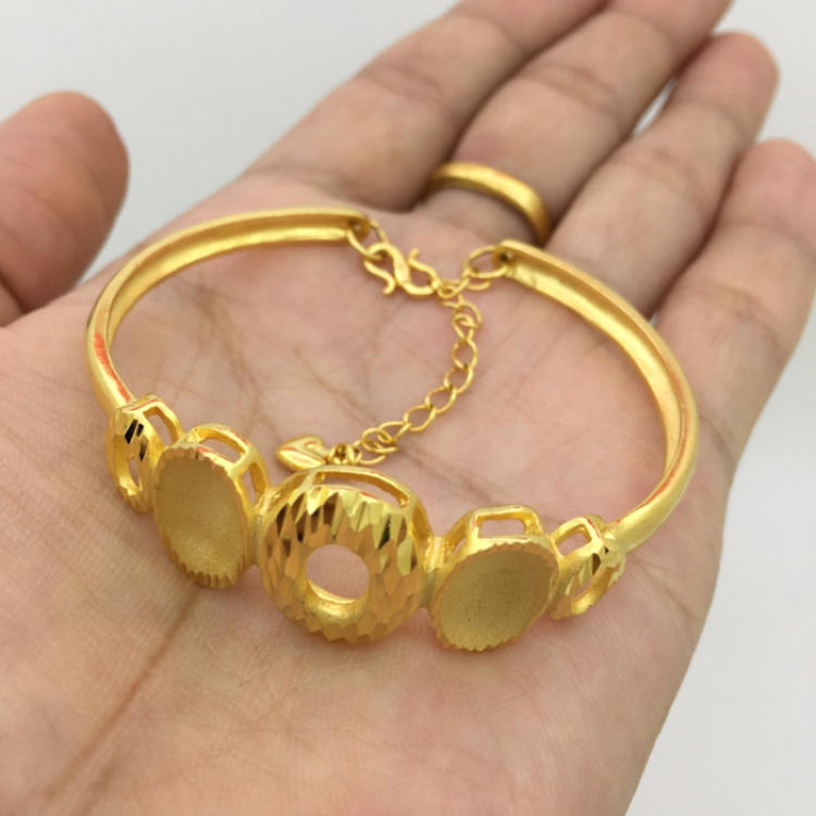 AG亚娱集团-朱星杰南京场演唱会高水准谢幕 复古舞台美感十足(图4) AG亚娱集团官方