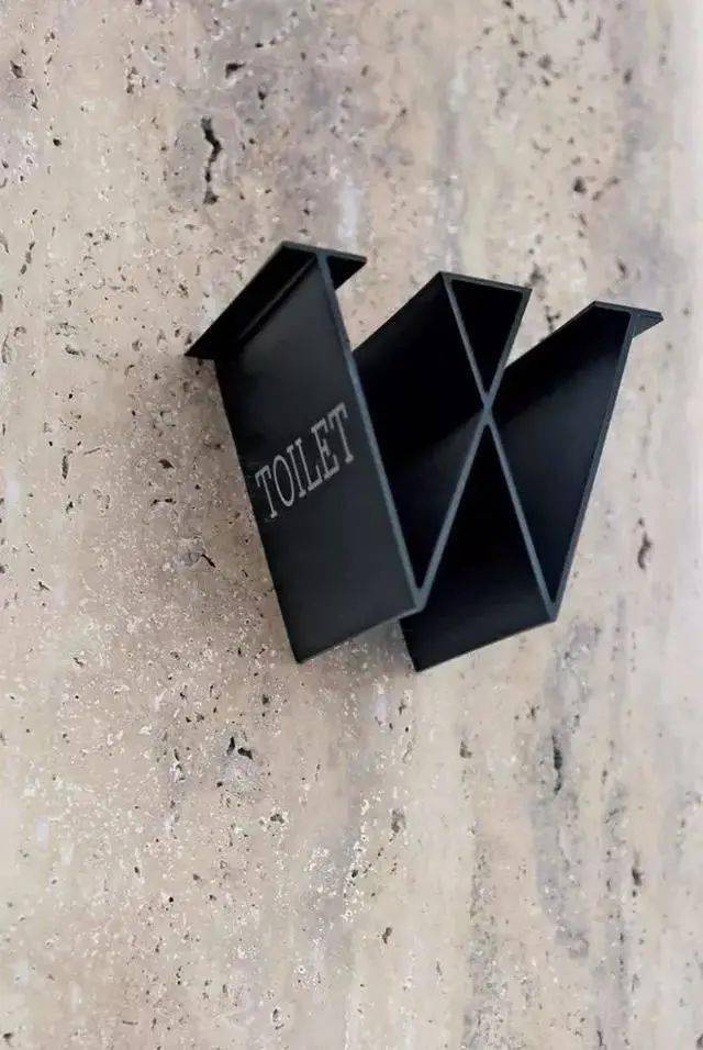 AG亚娱集团：
智慧工艺与创新设计的完美联合 外洋创意标识设计(图2)